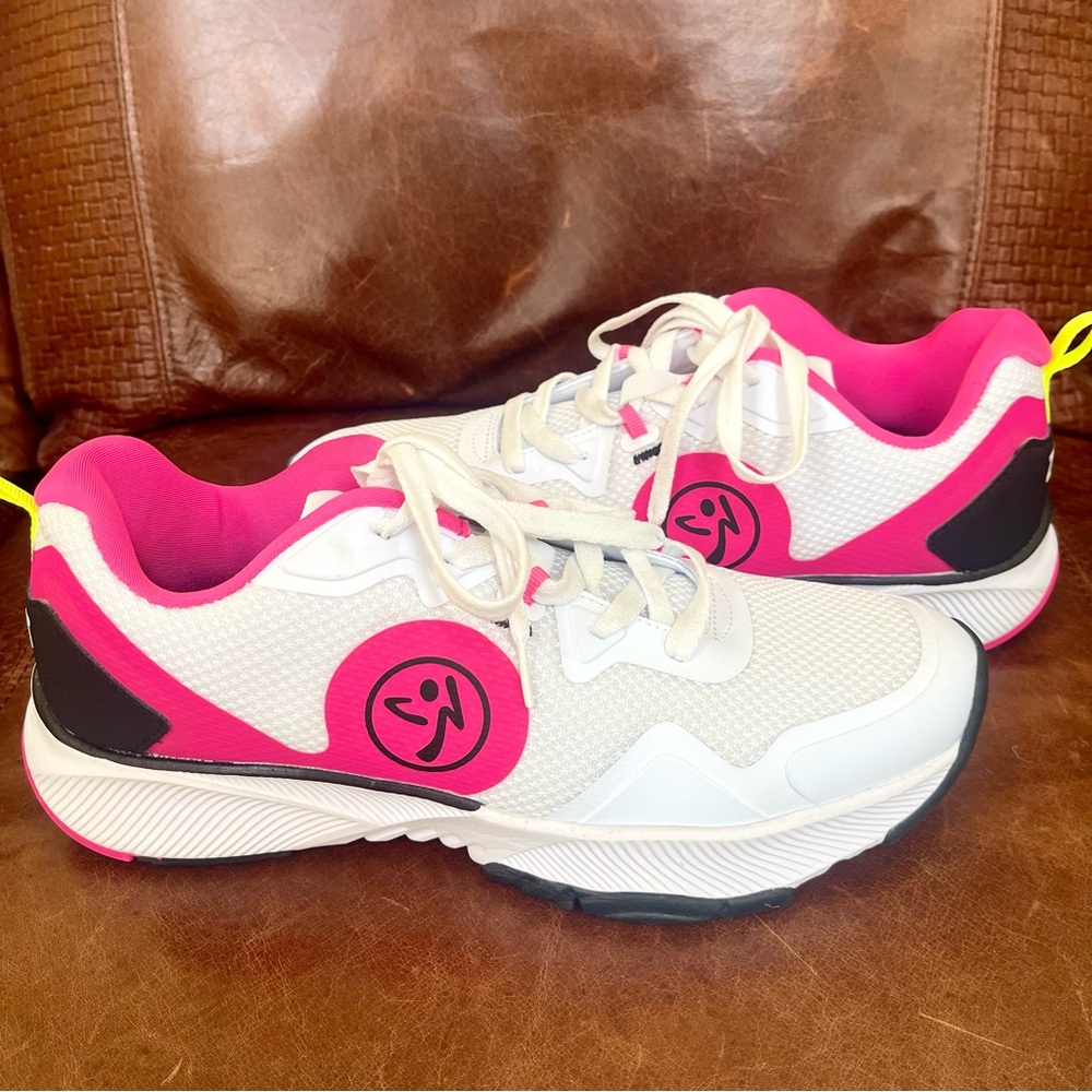 Zumba Train Fitness Trainers Sneakers Designed For High Energy Activities Dance - Picture 9 of 16